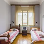 Spacious & Smart Center Apartment